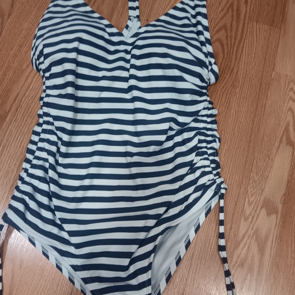 Kona sol new one piece womens bathing suit size medium